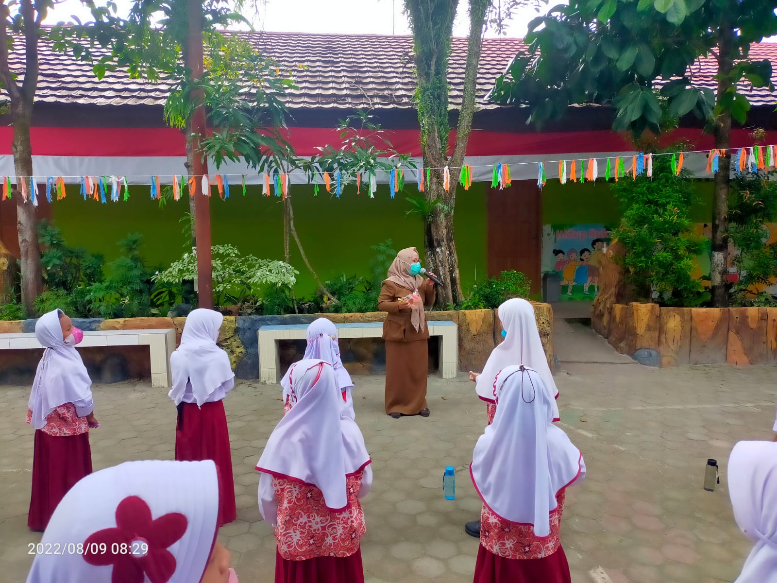 Penjaringan Kesehatan Dan Sikat Gigi Bersama Anak Sekolah